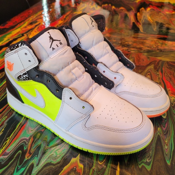 Air Jordan Nike Shoes - Picture 2 of 7